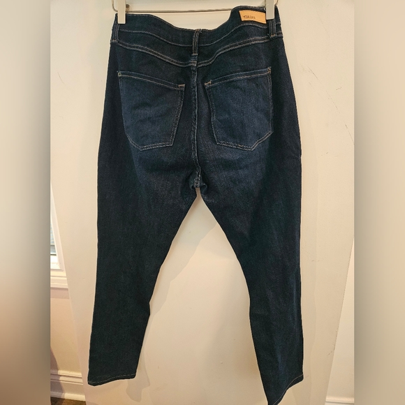 *2 For $30* YOGAJEANS Rachael skinny. Size 31 - Picture 3 of 4